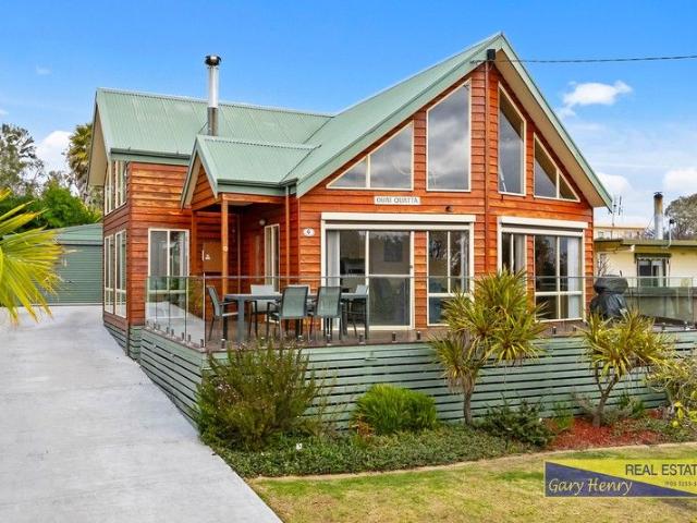 House for sale in Lake Tyers Beach, Victoria