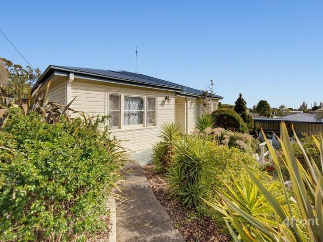 House for rent in Penguin, Central Coast