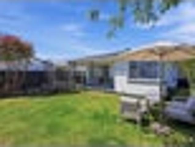 House for sale in Arataki, Bayfair