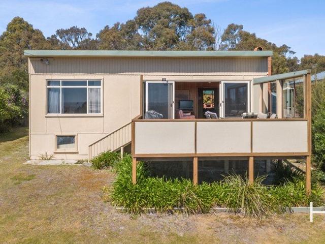 House for sale in Greens Beach, West Tamar