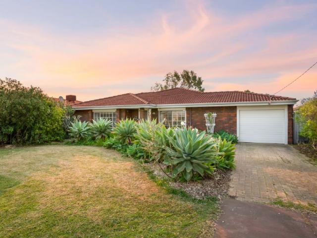 House for rent in Safety Bay, Western Australia