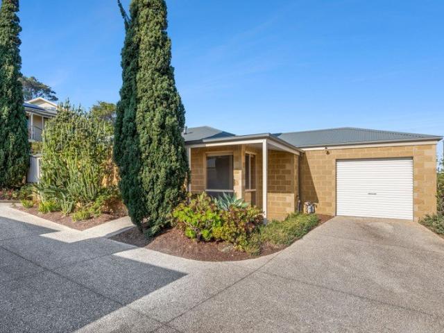 Apartment for sale in Ocean Grove, Victoria