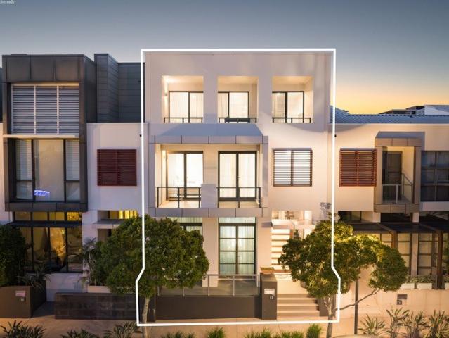 Townhouse for rent in Salacia Waters, Gold Coast City