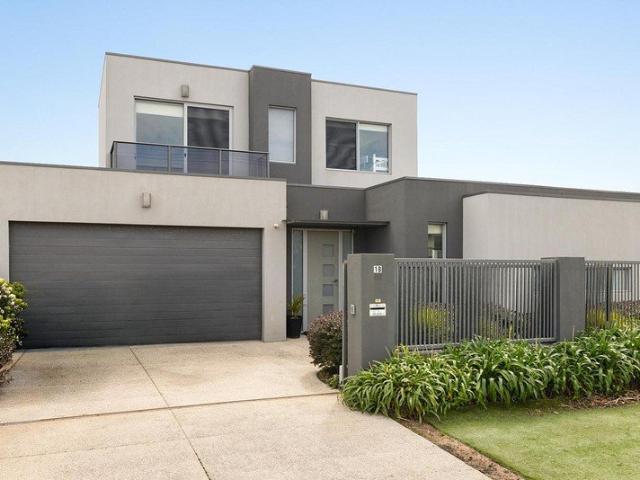 House for sale in Safety Beach, Melbourne