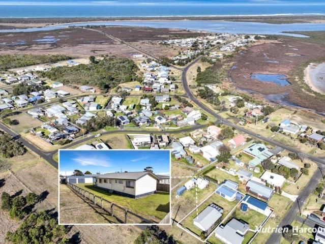House for sale in Mcloughlins Beach, Victoria