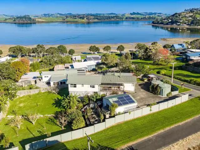 House for sale in Wellsford
