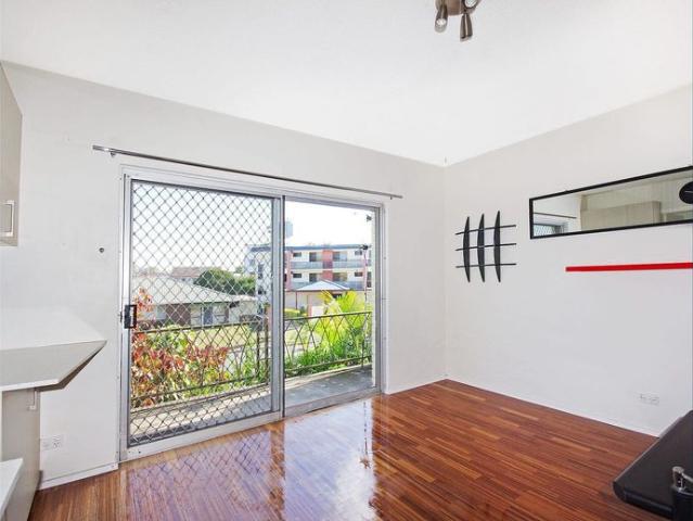Apartment for rent in Palm Beach, Gold Coast City