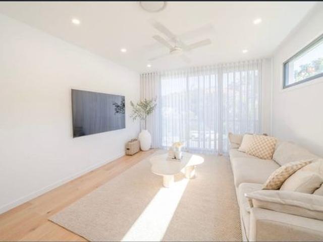 Townhouse for rent in Koala Park, Gold Coast City
