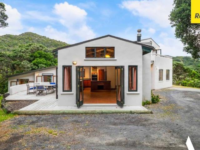 House for rent in Oratia