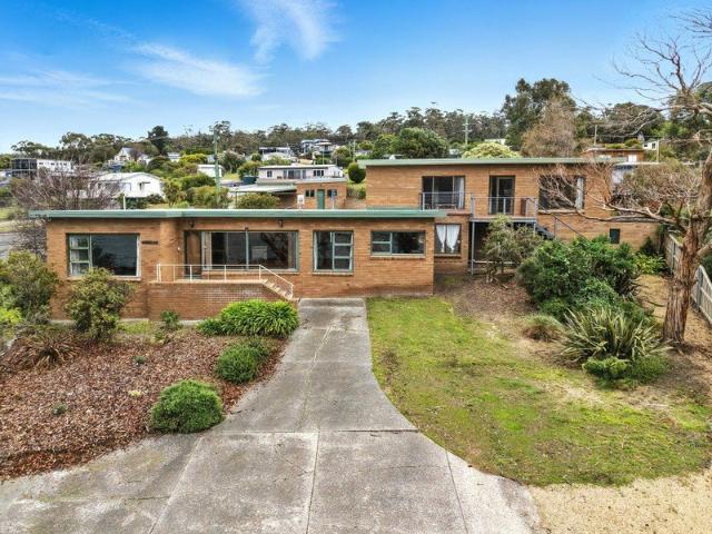 Apartment for rent in White Beach, Tasmania