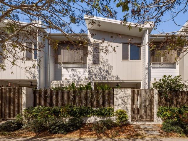 Townhouse for sale in Toombul, Queensland