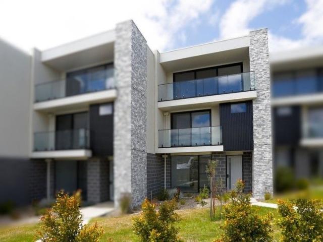 Townhouse for sale in Apollo Bay, Victoria