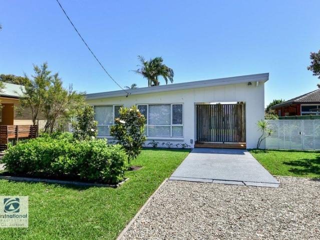 House for rent in Umina Beach, Gosford