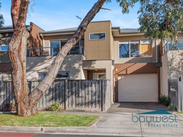Townhouse for sale in Camerons Creek, Victoria