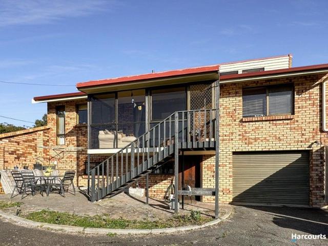 House for sale in Binalong Bay, Tasmania