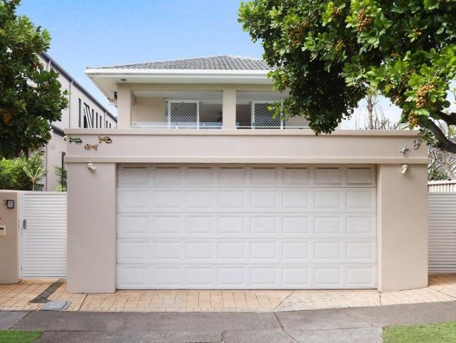 House for sale in Mermaid Beach, Gold Coast City
