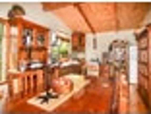 House for sale in Charleston, West Coast