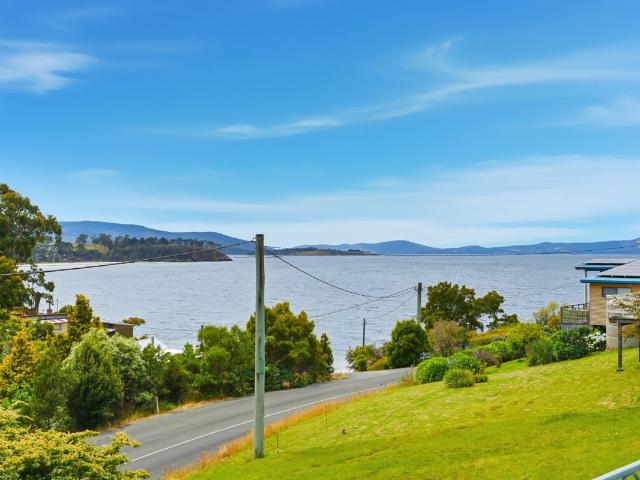 House for sale in Brooks Bay, Tasmania