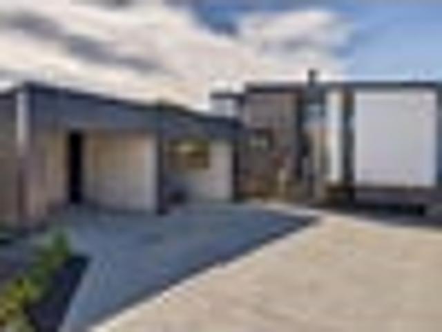 House for sale in Chaslands, Canterbury