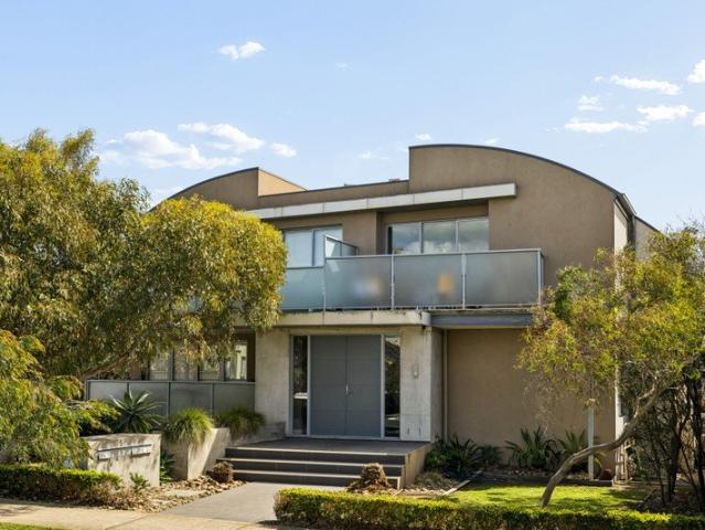 Apartment for sale in Chelsea, Melbourne