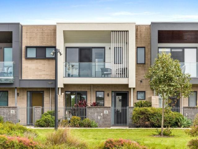 Duplex for sale in Shell Cove, Shellharbour City Council