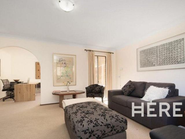 Townhouse for rent in Cambridge, Western Australia