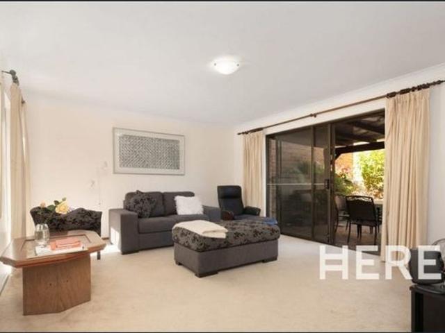 Townhouse for rent in Cambridge, Western Australia