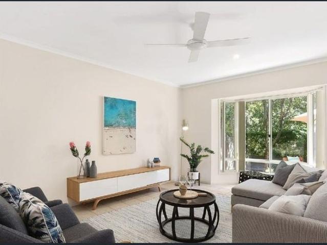 Townhouse for rent in Sunshine Beach, Noosa Shire