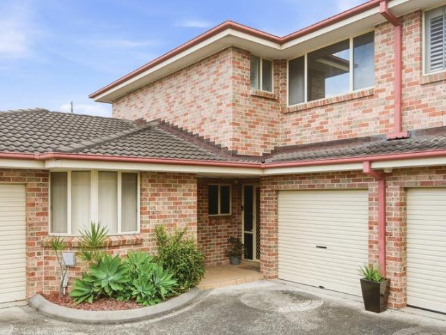 Townhouse for sale in Long Jetty, New South Wales