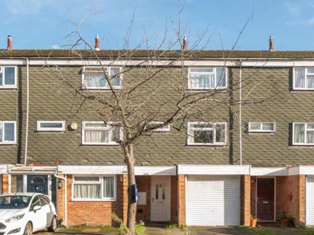 House for sale in Horsell, Woking
