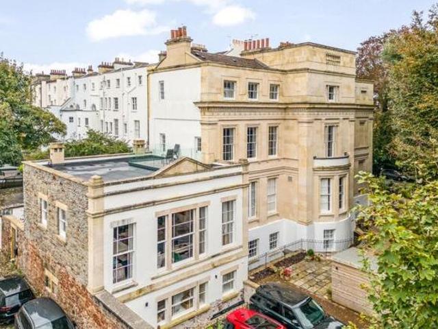 House for sale in London, Greater London