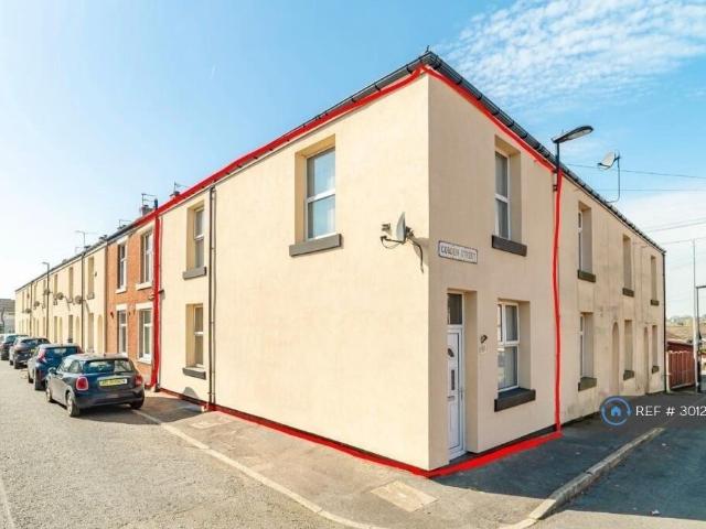 House for rent in Burnedge, Greater Manchester