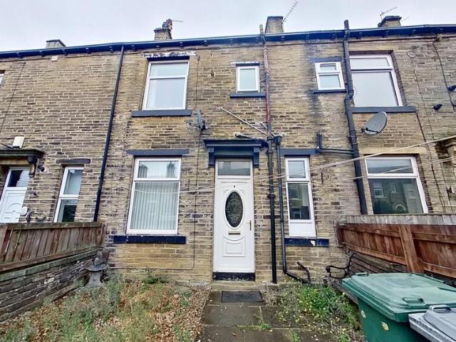 House for rent in Broad Folds, Bradford
