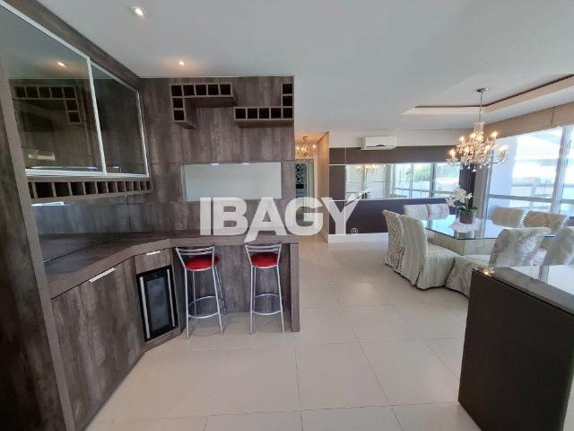 Apartamento aluguel em Região Geográfica Imediata de Florianópolis, Desterro