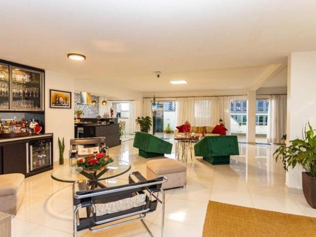 Apartamento venda em SQN 402, Plano Piloto