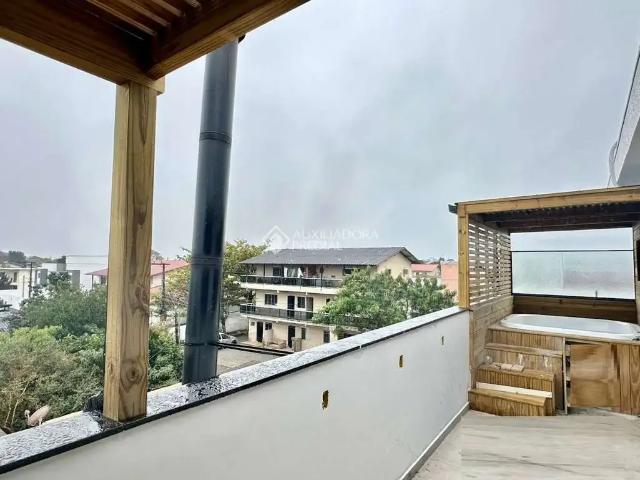 Cobertura aluguel em Florianópolis, Campeche