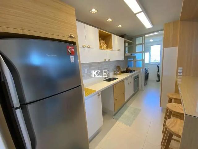 Cobertura aluguel em Coloninha, Desterro