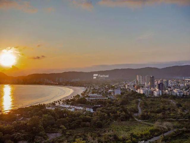 Cobertura aluguel em Guarujá