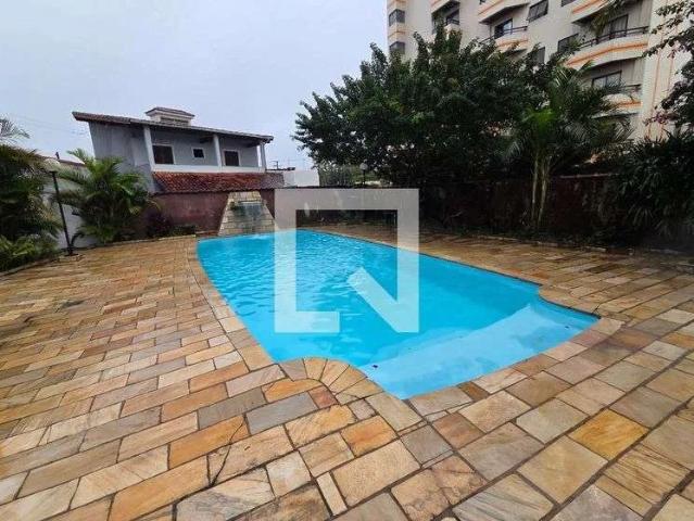 Cobertura aluguel em Praia Grande