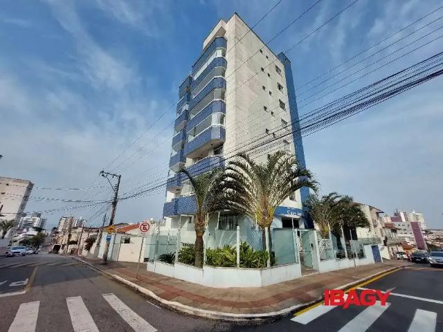 Cobertura aluguel em Região Geográfica Imediata de Florianópolis, São José