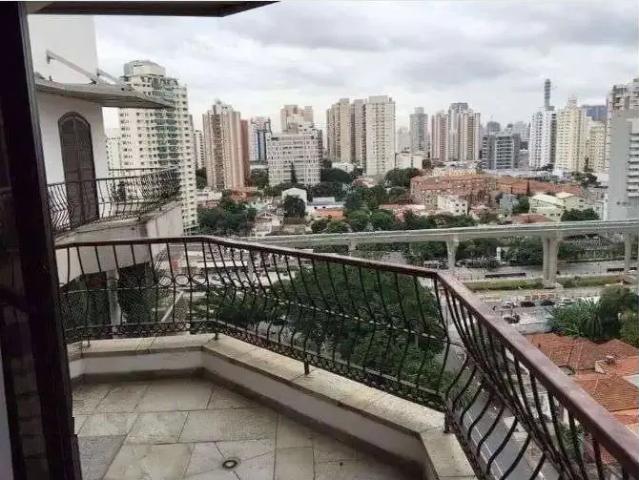 Cobertura aluguel em São Paulo, Campo Belo