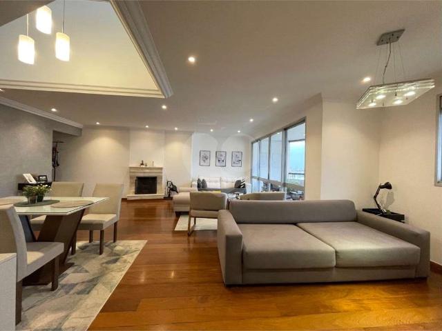 Cobertura aluguel em Ferreira, São Paulo