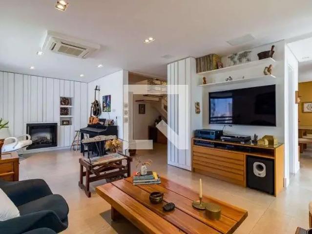 Cobertura aluguel em Vila Andrade, São Paulo