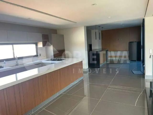 Cobertura aluguel em Uberlândia, Granada