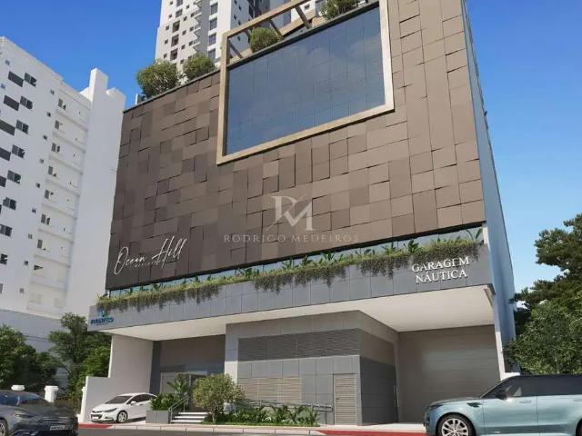Cobertura venda em Meia Praia, Itapema