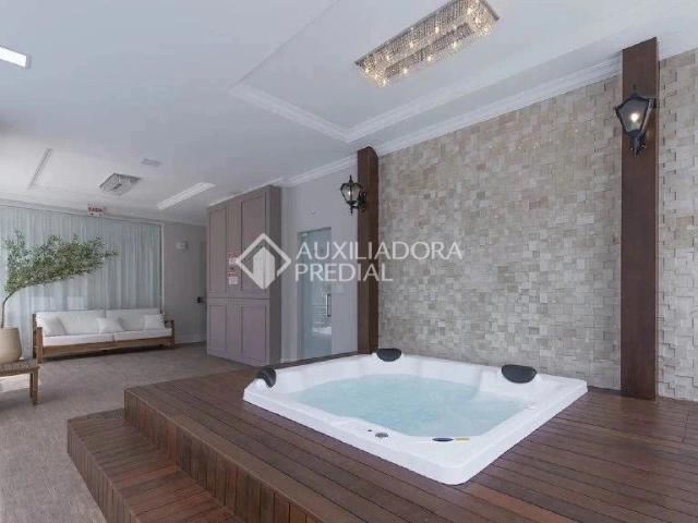 Cobertura venda em Meia Praia, Itapema