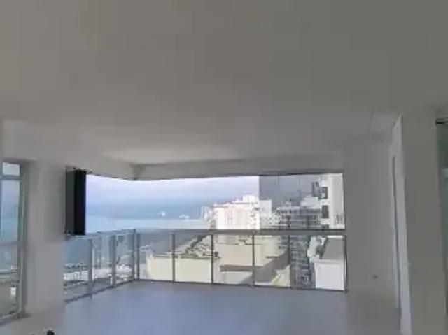 Cobertura venda em Meia Praia, Itapema
