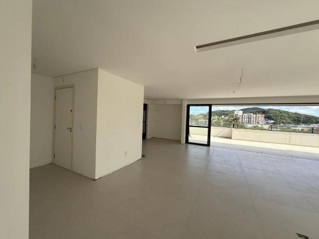 Cobertura venda em Glória, Joinville