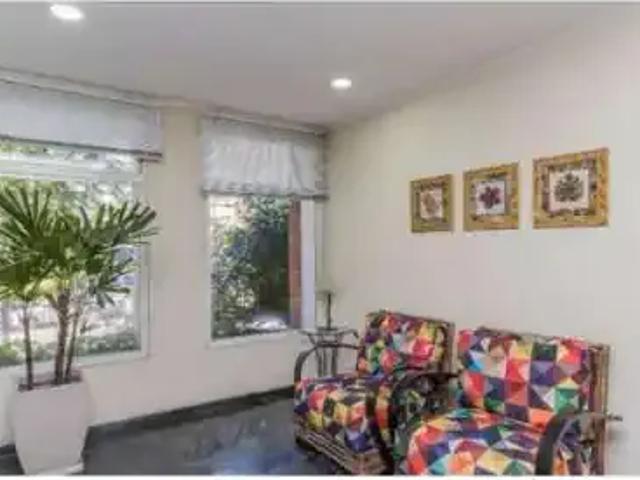 Cobertura venda em Auxiliadora, Porto Alegre