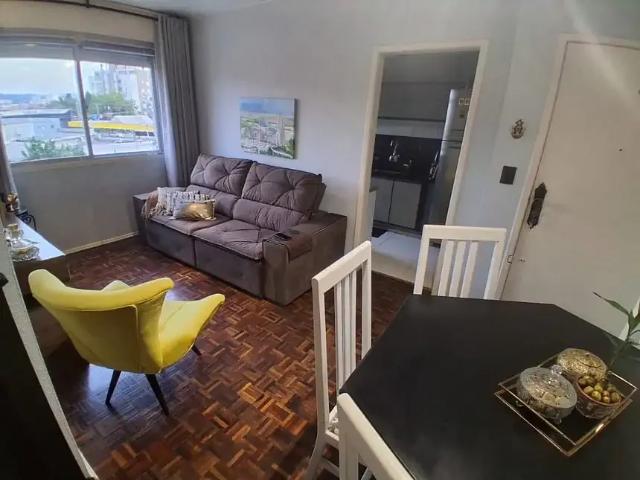 Cobertura venda em Cavalhada, Porto Alegre
